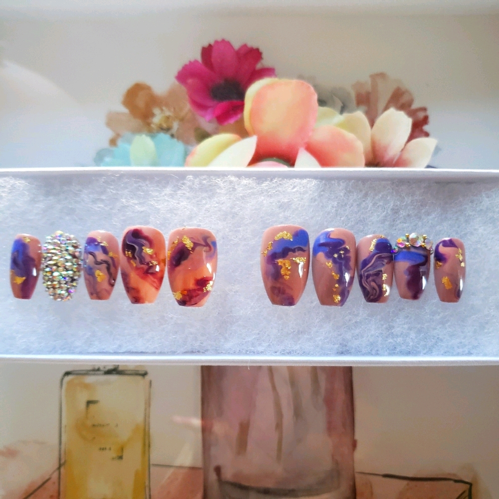 Nude& Marble reusable gel press on nail